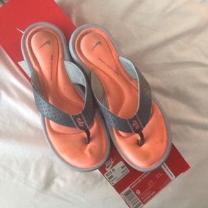 Nike comfort thong Sandals
